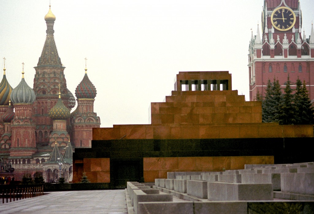 Lenin''s Mausoleum Faces Debate in Russia