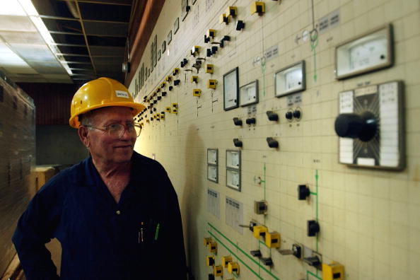 Work Progresses On Iraqi Electrical Grid One Year After War