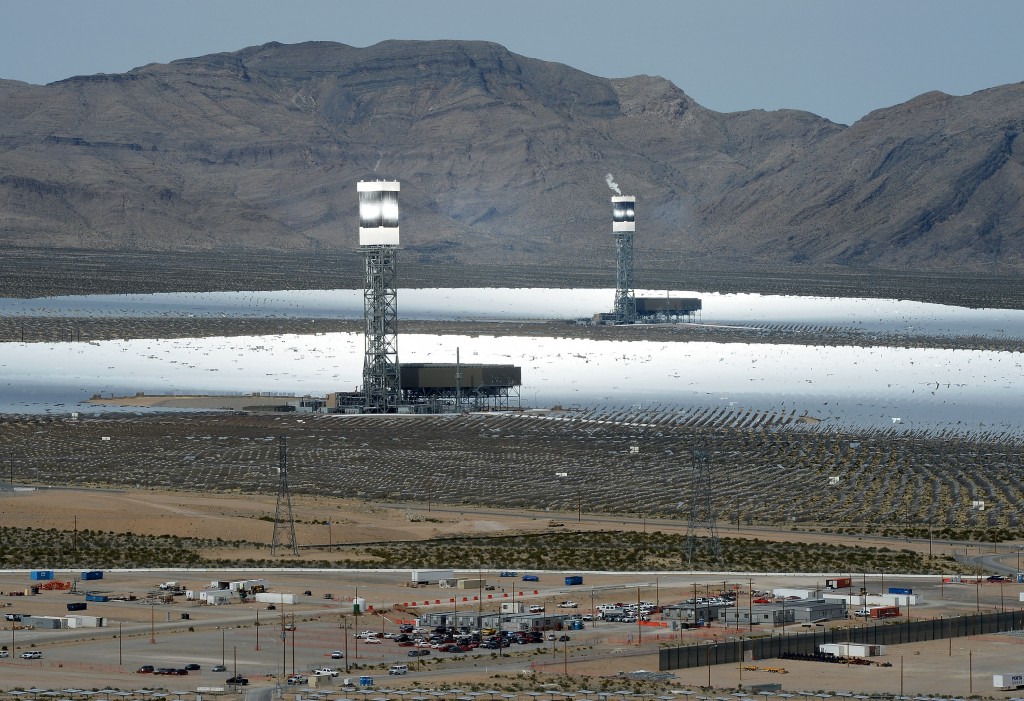 Massive Solar Electricity Plant Provides Power To California Homes