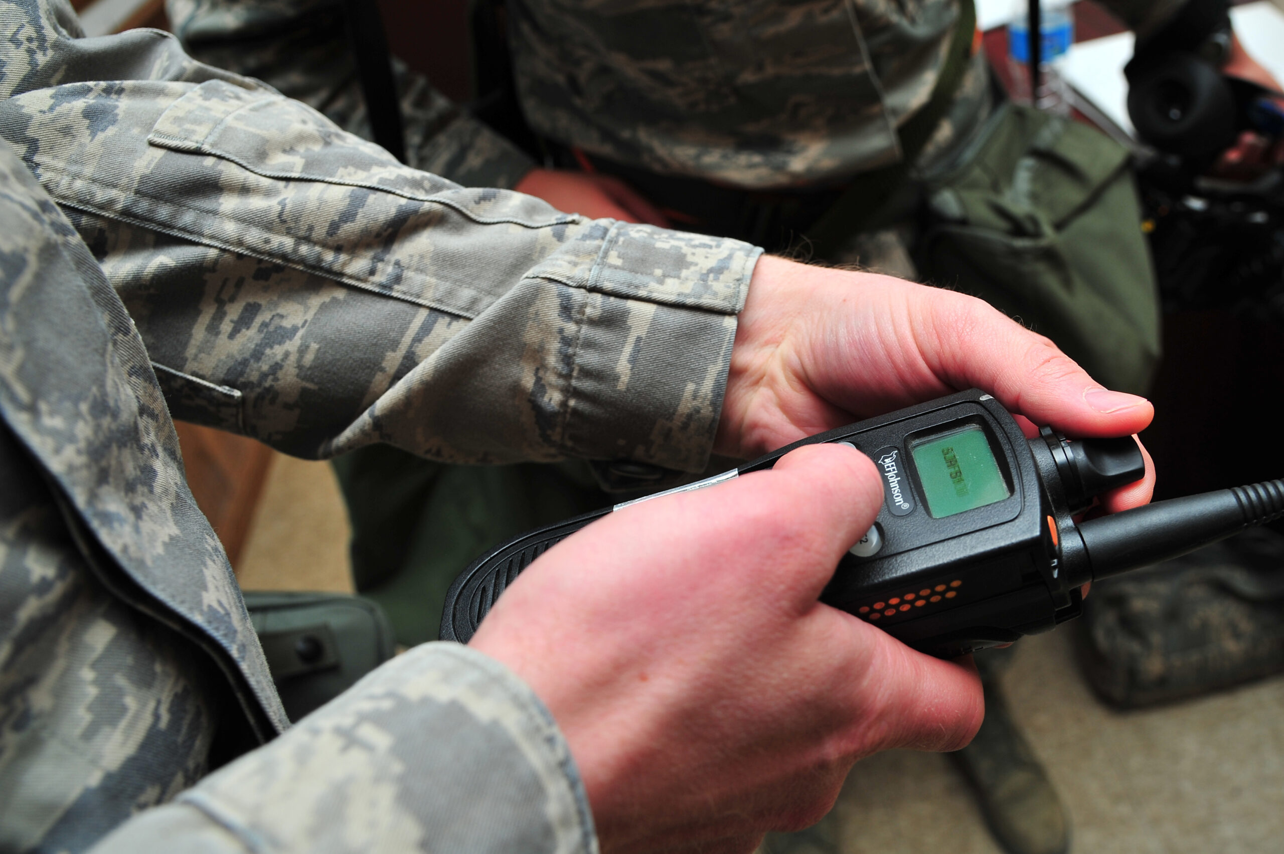 GAO Slaps Harris For Offering Its Competitor's Radios For Army Deal -  Breaking Defense