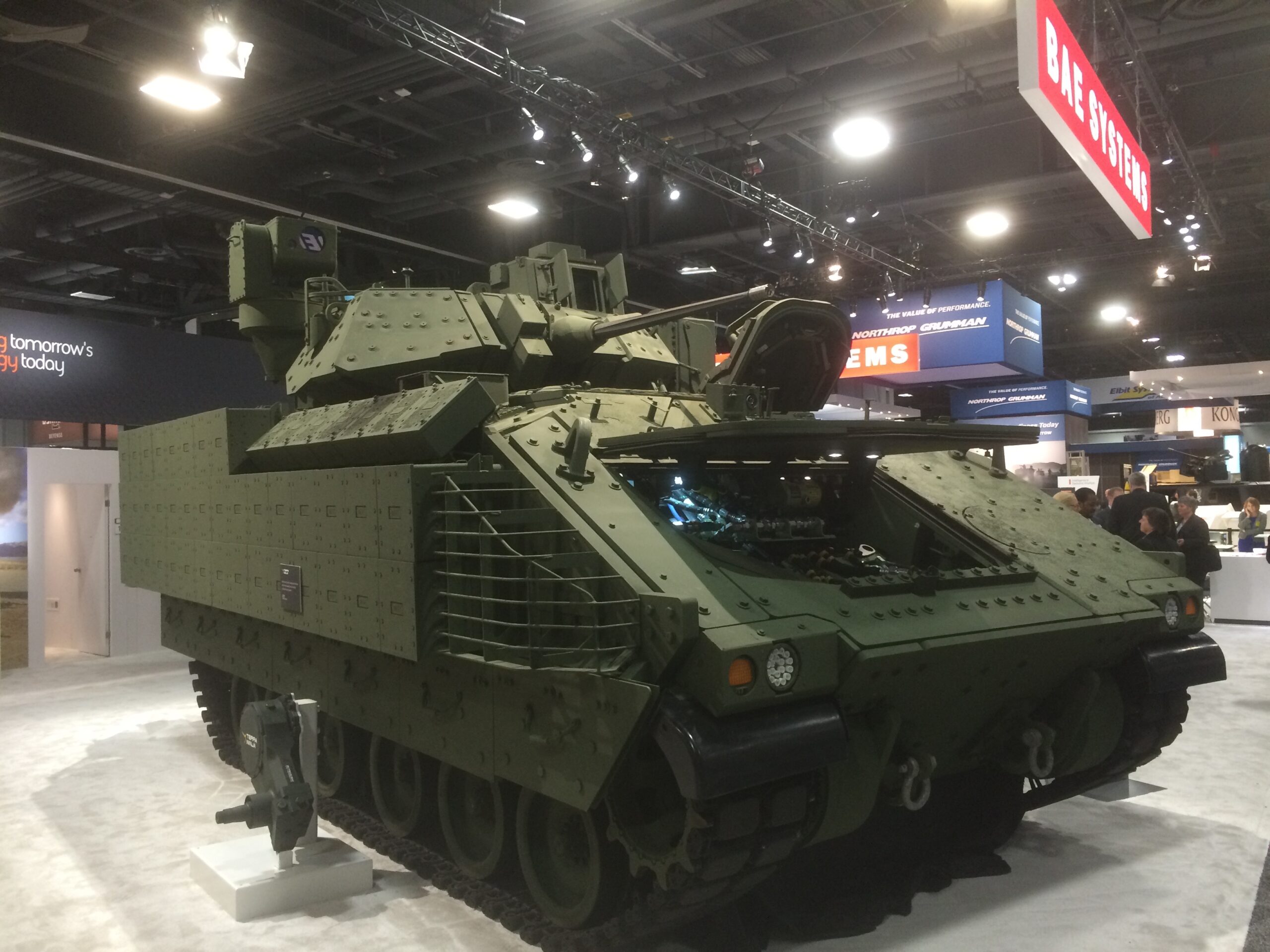 Rebuilding The M2 Bradley: Same A4 Turret But Most Is New