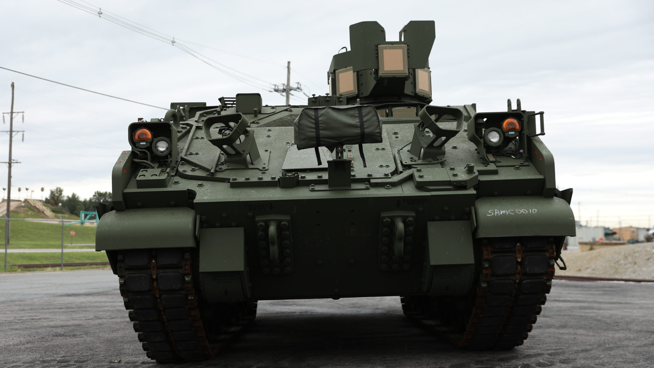 BAE Delivers 1st Production AMPV To Army Despite Cuts & Delays