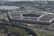 To Transform Tech, DoD Must Stop Being An ‘Innovation Tourist:’ Report