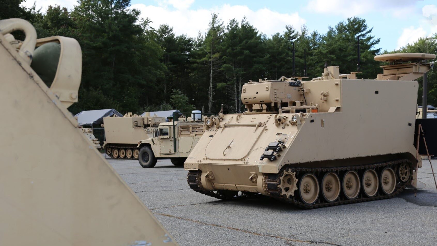 New Army Pilot Program To Test Armored Brigade Mobile Communications