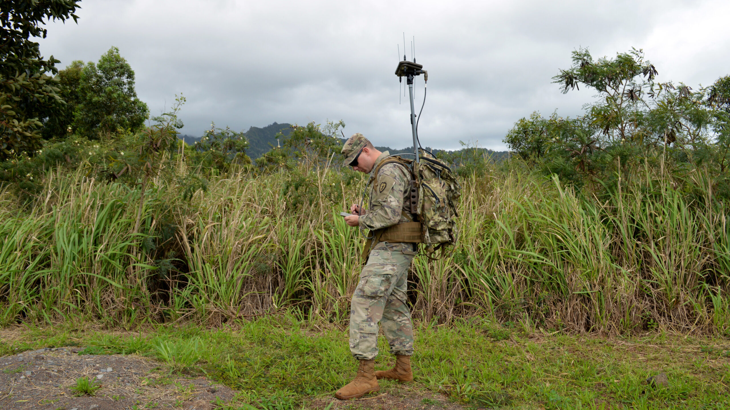 Army races to research new electronic warfare tech, on offense and defense