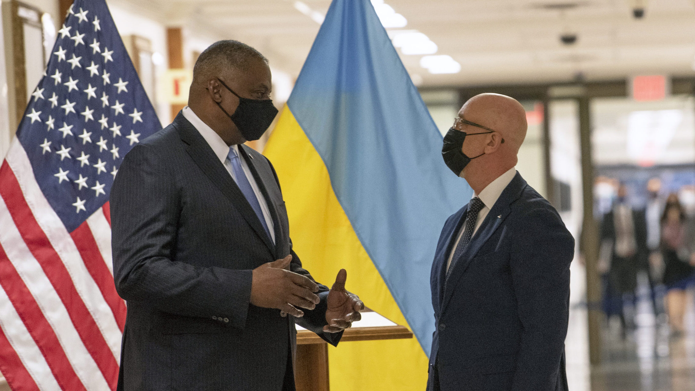 Secretary Austin Hosts Ukrainian Counterpart for Bilateral Talks