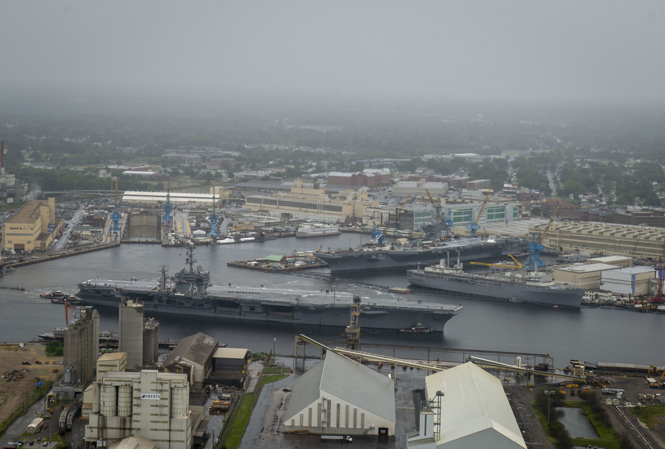 Navy Taps Aecom To Refurbish Berths, Dry Docks For Future Aircraft Carriers  - Breaking Defense