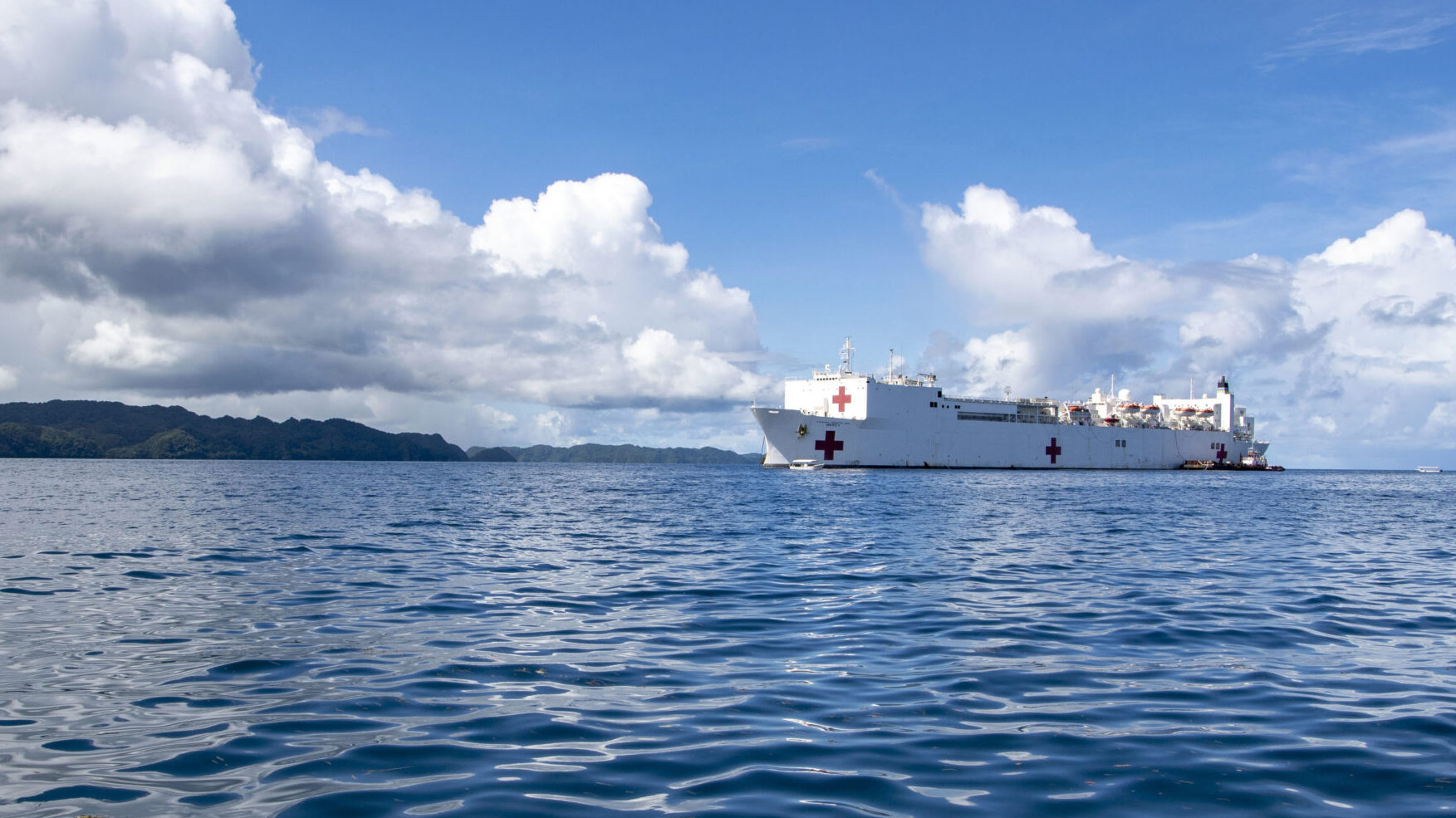 USNS Mercy (T-AH 19) Arrives in Palau During Pacific Partnership 2022