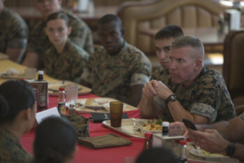Lt. Gen. Smith visits MCAS Iwakuni
