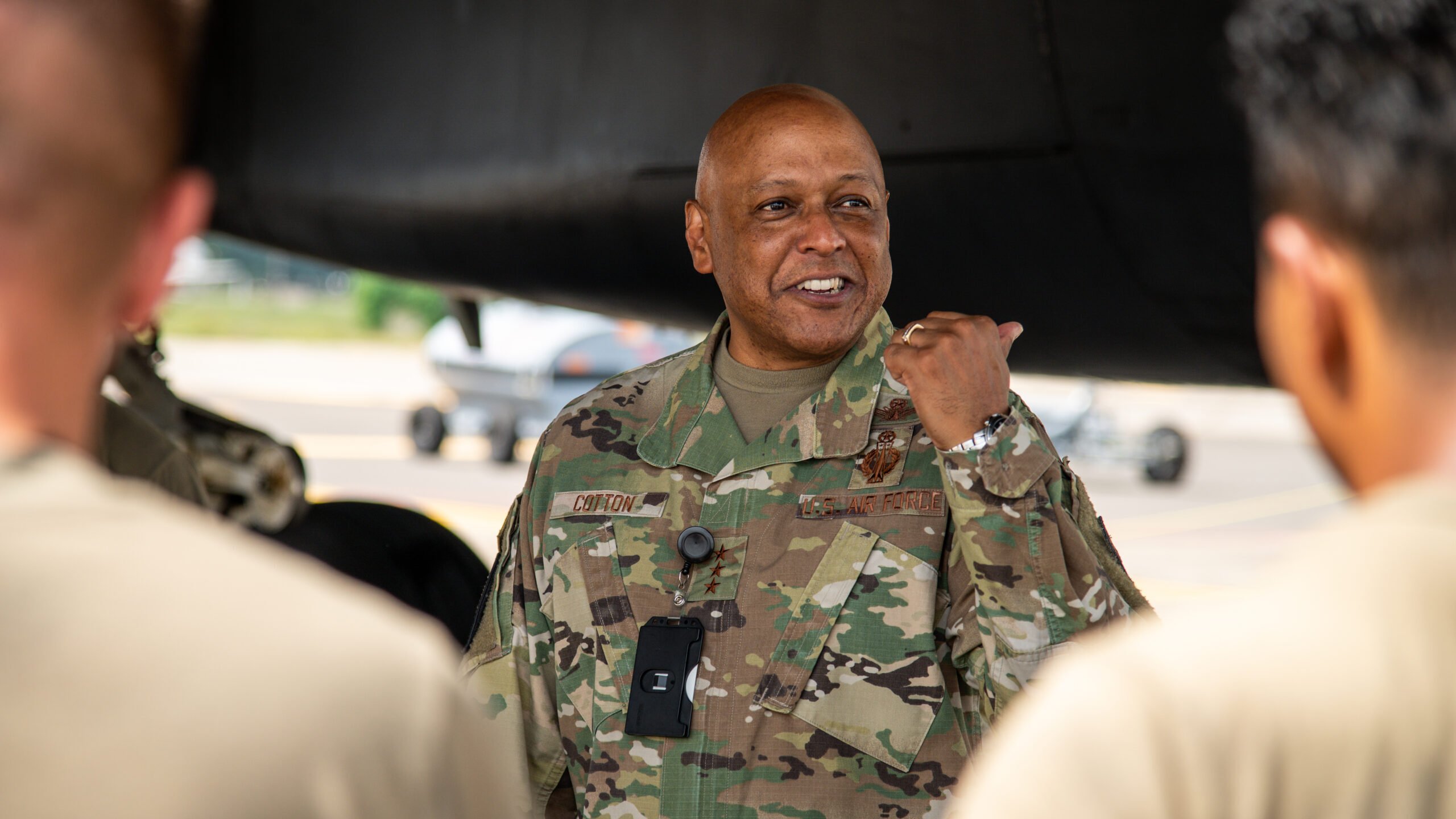 Lt. Gen. Cotton gives thanks to Dyess airmen for aid in B-1B Lancer decommissionHEADLINE