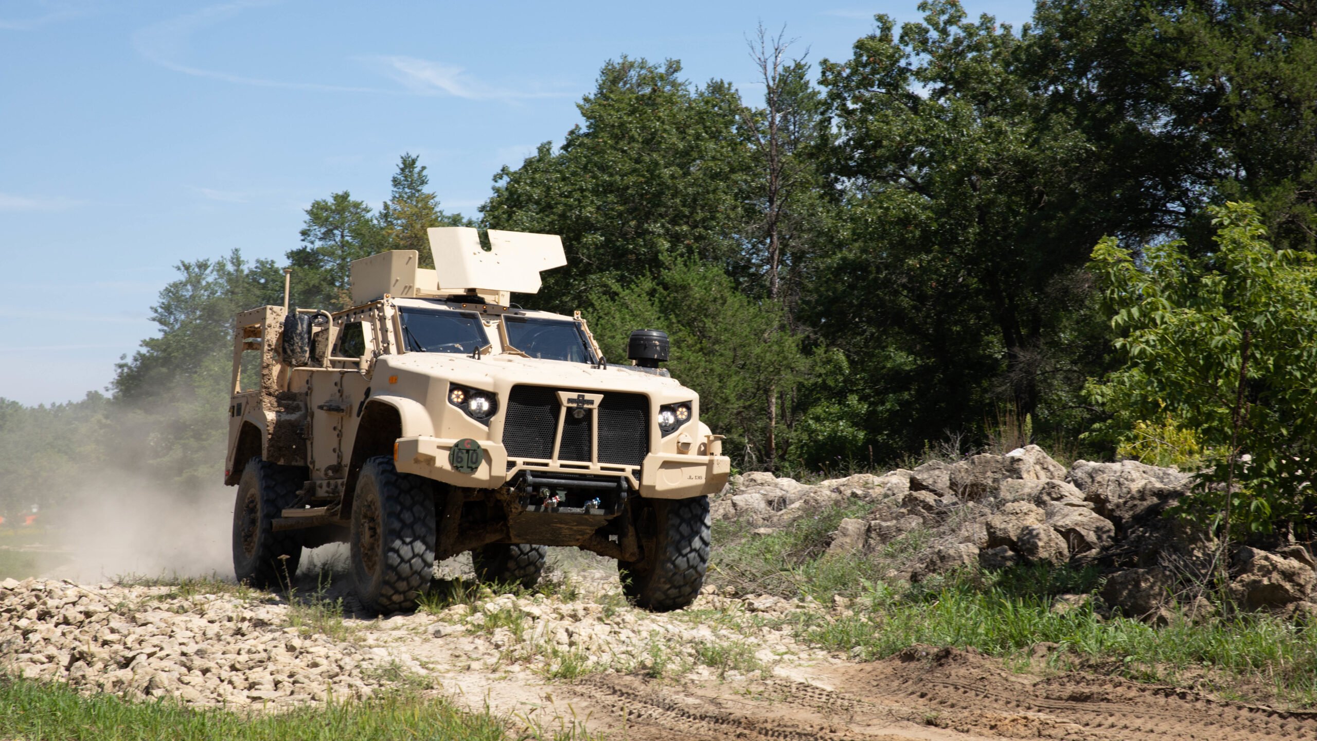 Army planning hybrid tactical vehicle tests next year