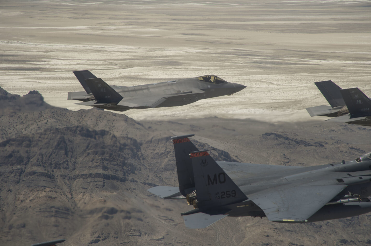 Ever reach. Авиабаза Эдвардс. Авиабаза Эдвардс США. F-35 and a-10. F-16 Tornado.