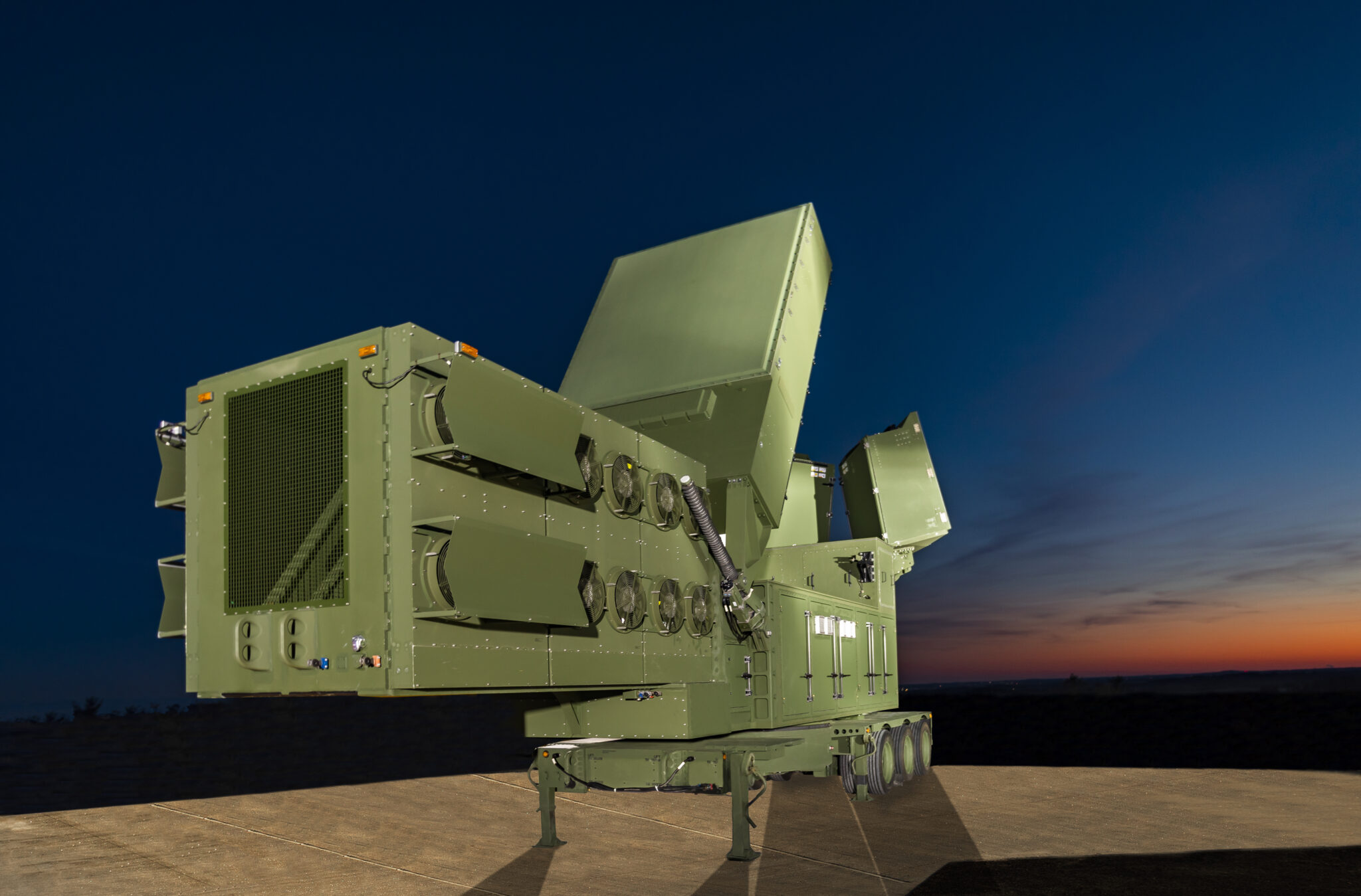 Raytheons-LTAMDS-is-integrated-through-the-U.S.-Armys-Integrated-Air-and-Missile-Defense-Battle-Command-System-or-IBCS.-2048x1349.jpg