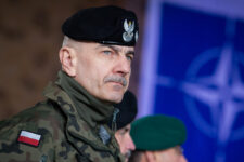 Top Polish general: No need for Ukrainian forces to change tactics near border