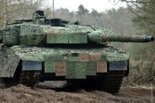 Ukraine Contact Group meeting caps off deluge of new arms pledges, but no German Leopards