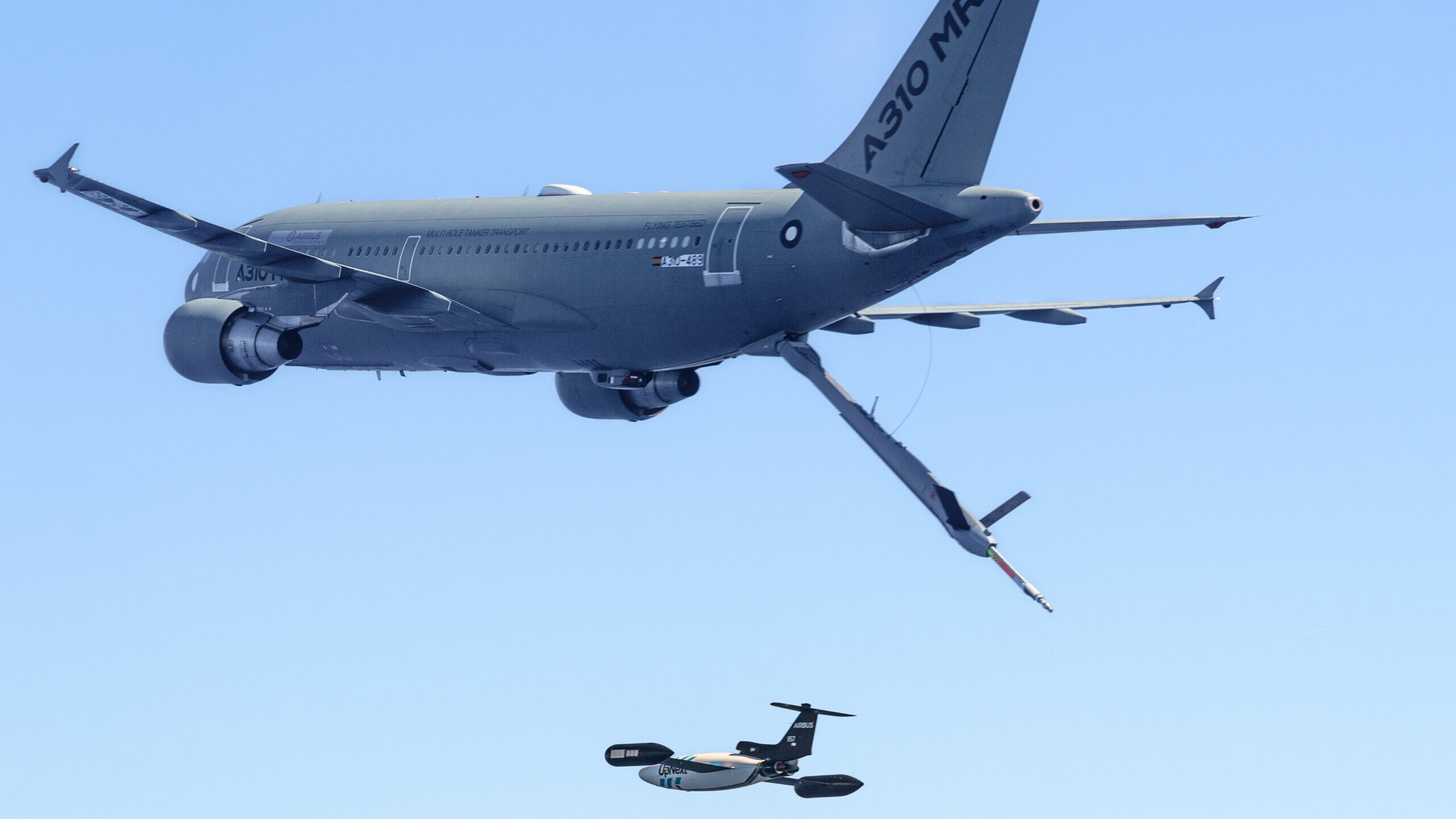 In first, Airbus A310 tanker flight autonomously guides DT-25 drones into mock refueling position