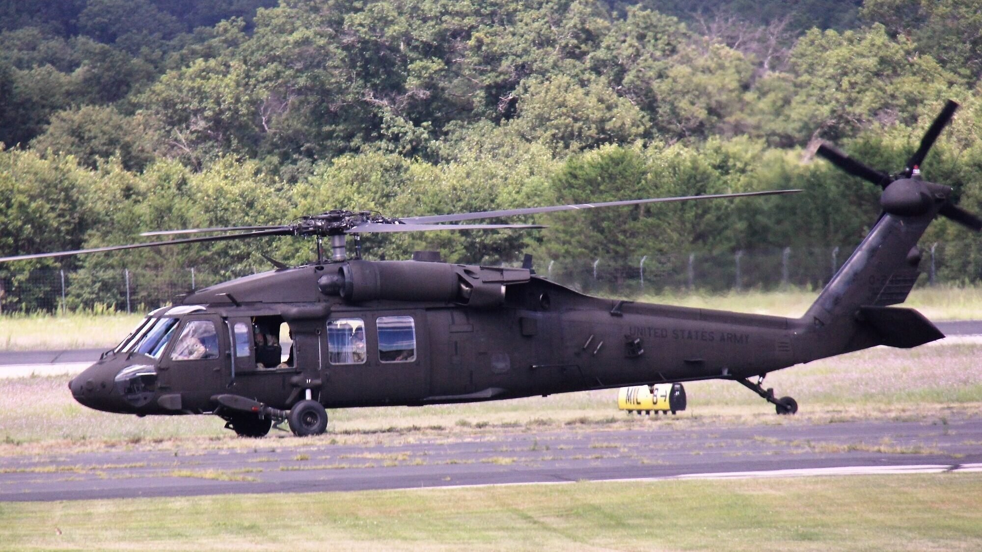 Army postpones production decision for UH-60V Black Hawk cockpit redesign