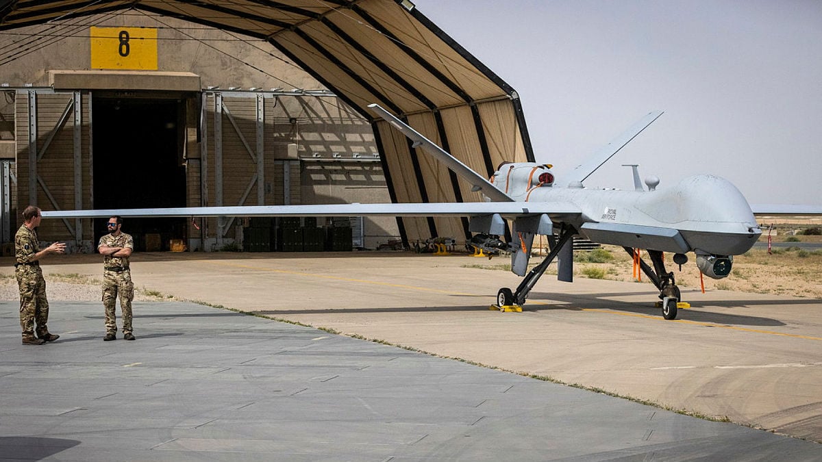 Egen konservativ Joseph Banks Mystery surrounds 'hundreds' of UK 'long-range' attack drones heading to  Ukraine - Breaking Defense