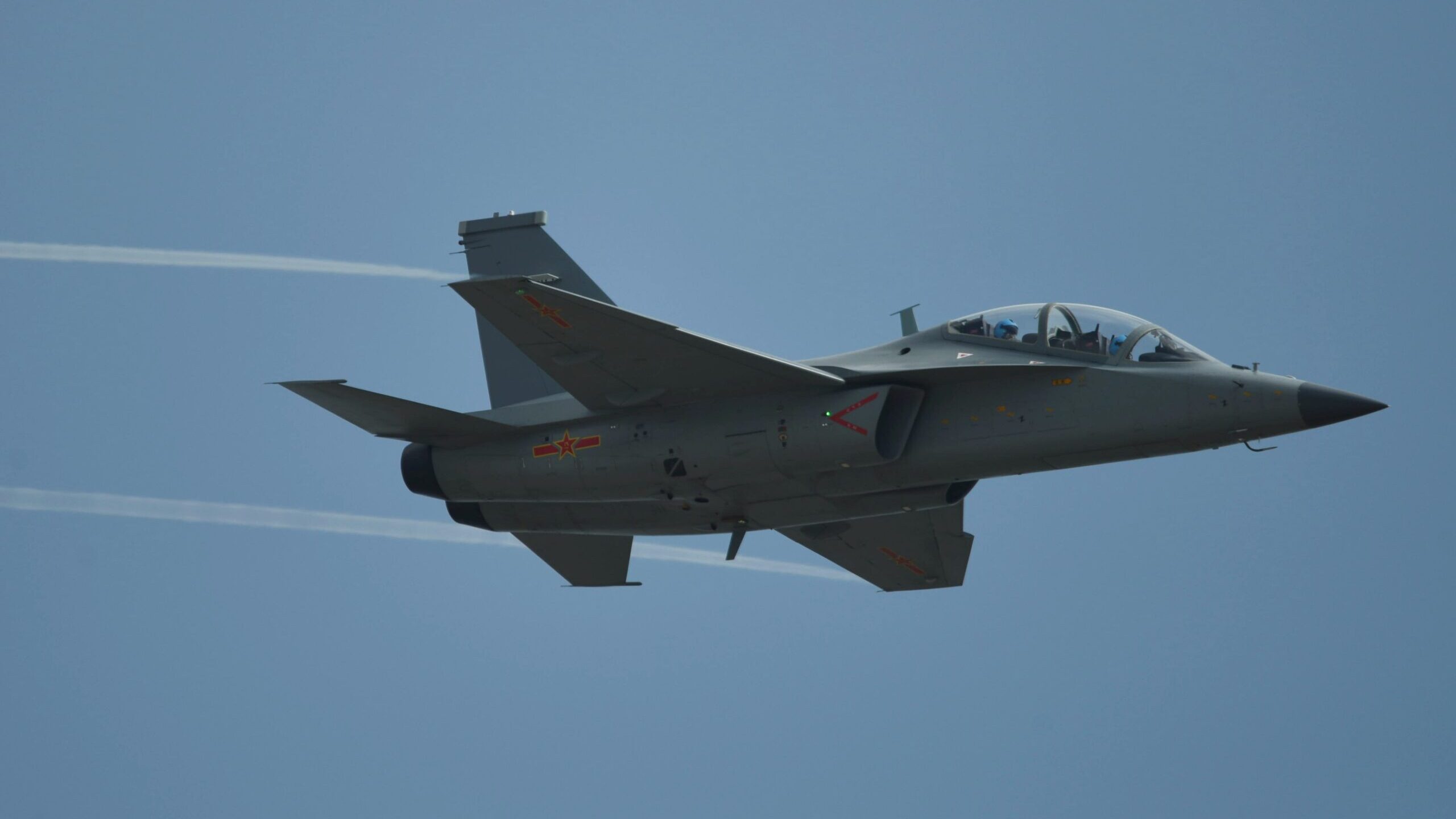 China Exported L15 Falcon Trainer Aircraft To The United Arab Emirates