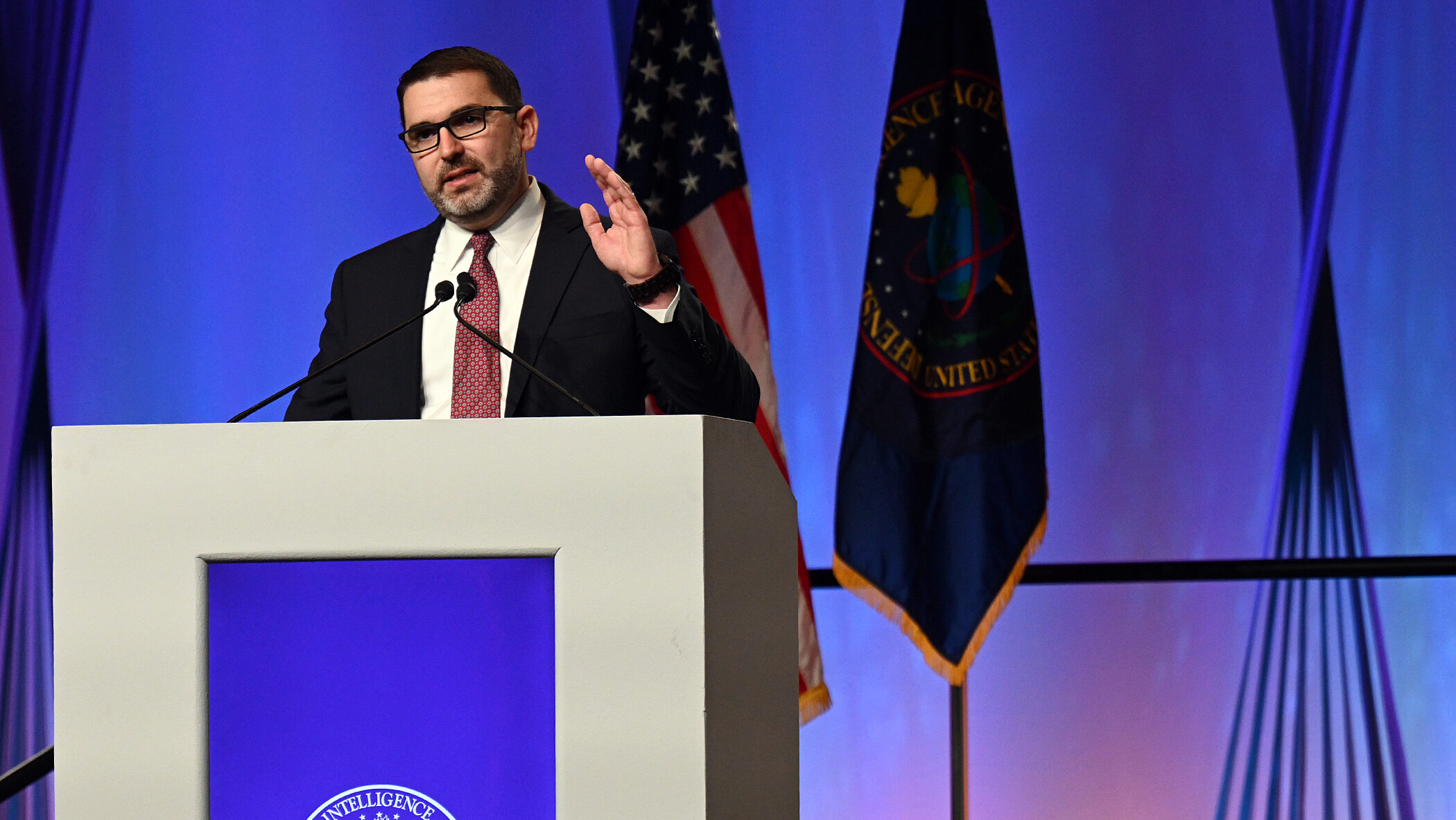DIA Director and DIA Chief information Officer Speak at DoDIIS21