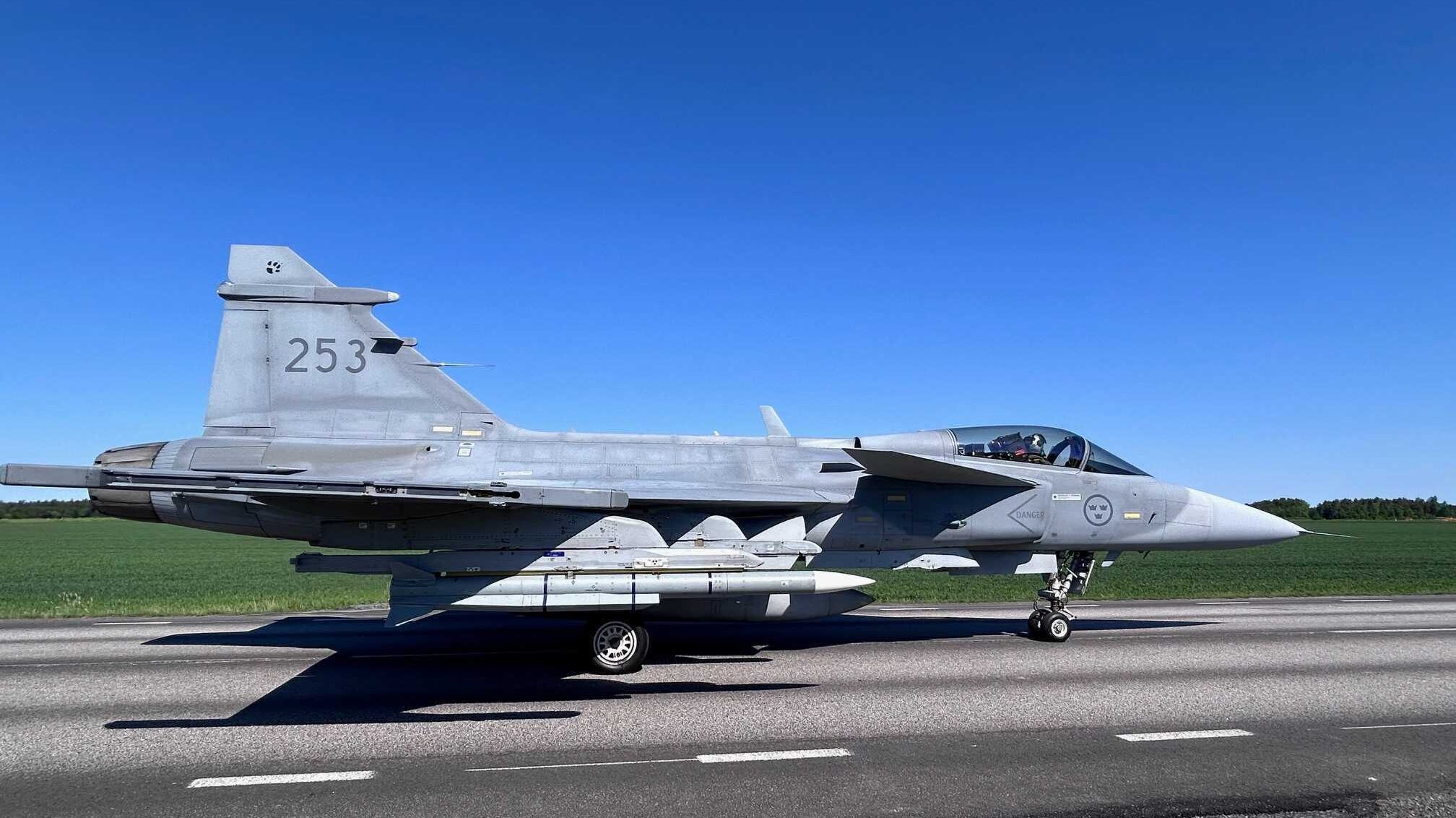 Swedish Air Force eyes more weapons, people to deliver ‘robust’ dispersed operations